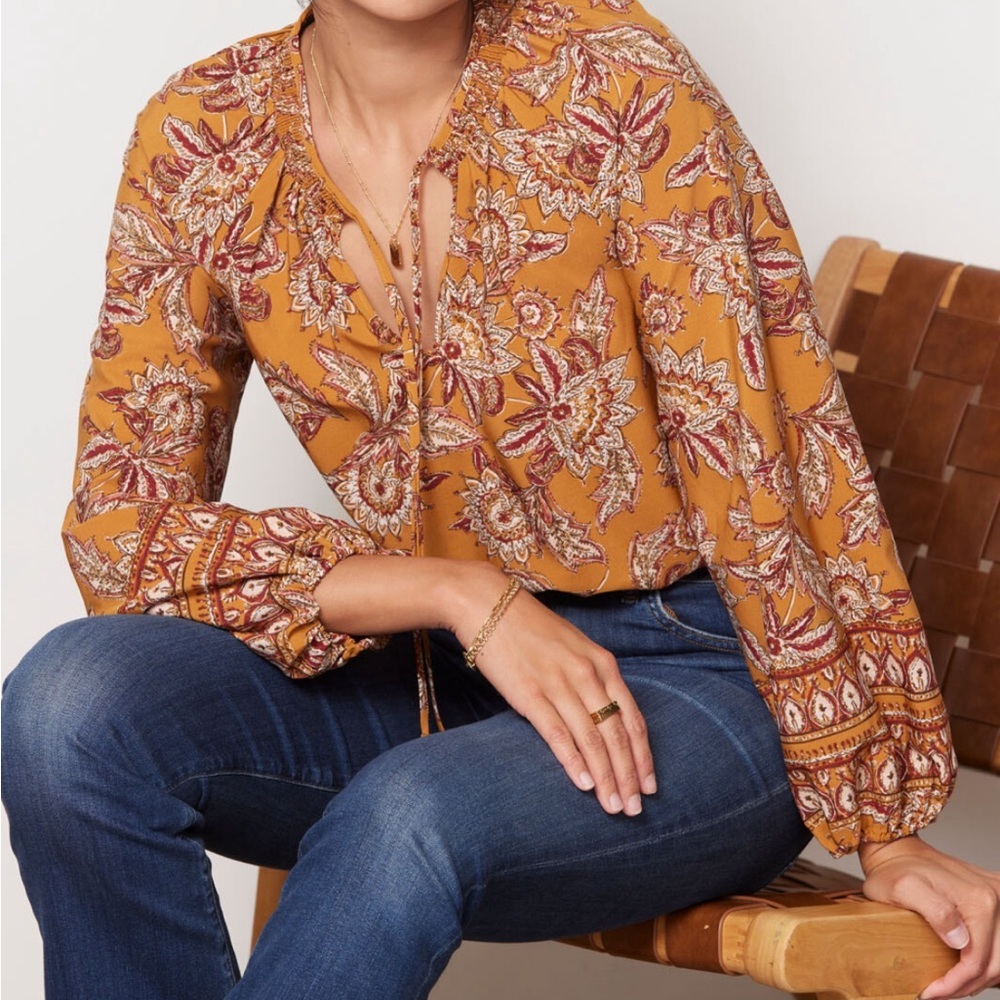 Evereve Britta Border Print Peasant Blouse Yellow Mustard xs New without tags